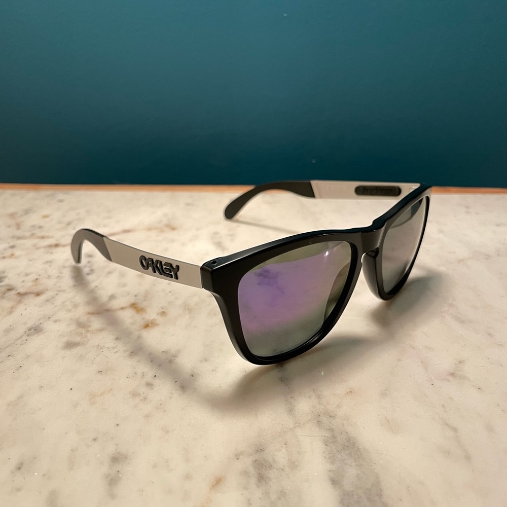 Oakley Frogskins